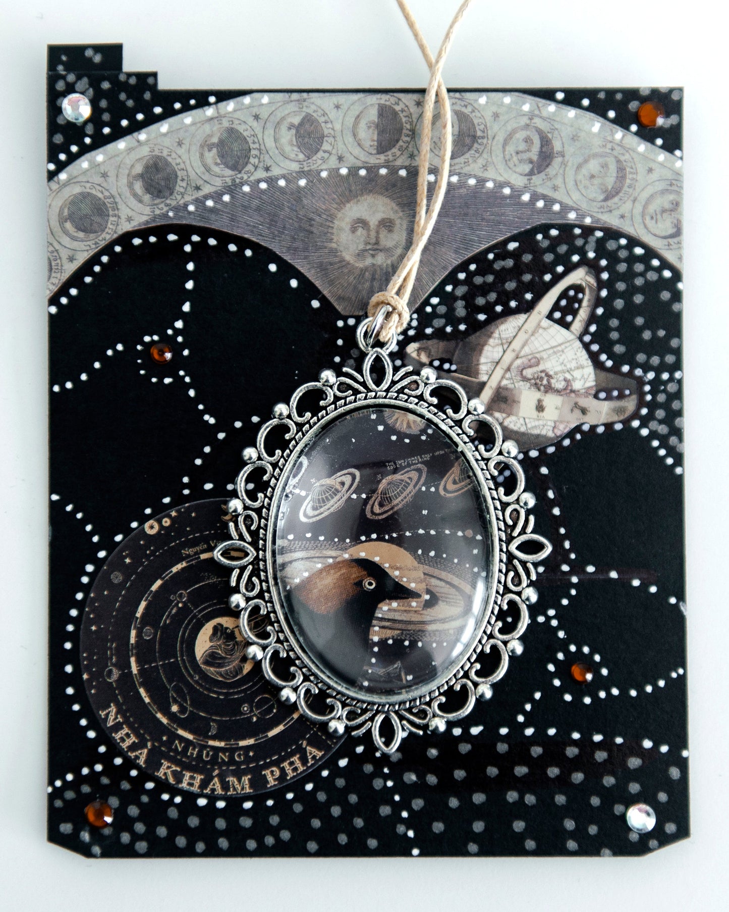 "Fly Away" - Ciondolo Collage