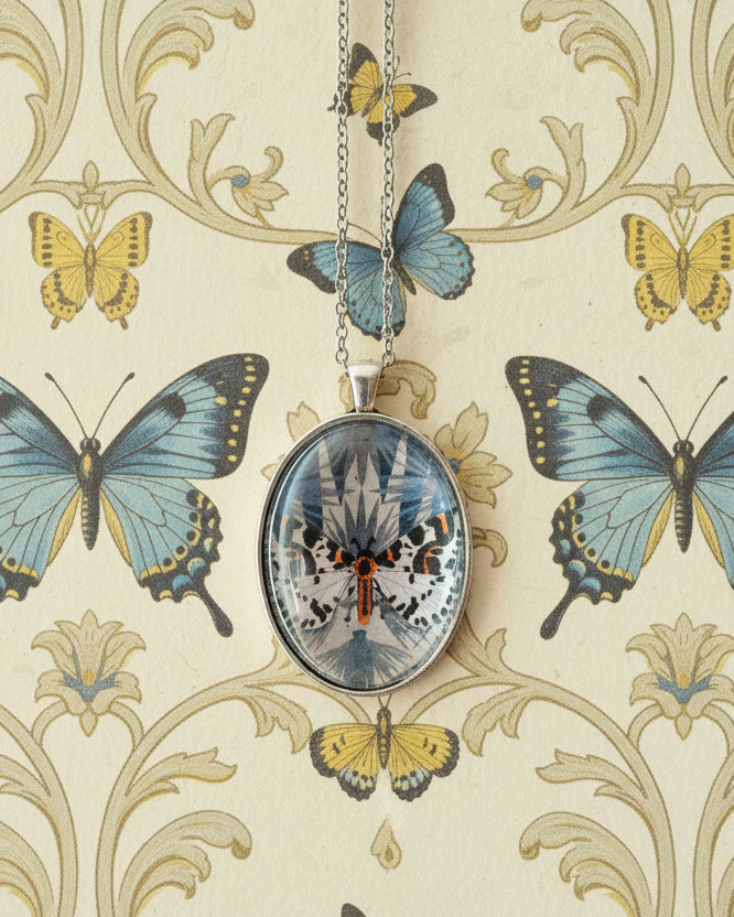 "Blue Butterfly" - Ciondolo Collage